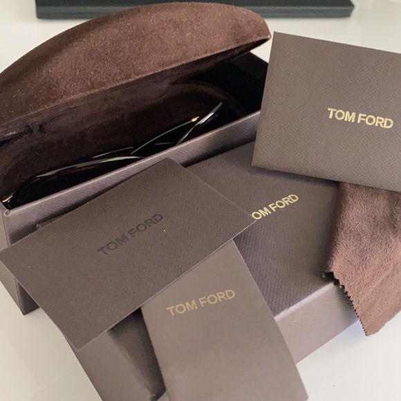 TOM FORD Sunglasses Jennifer FT 0008 - Picture 5 of 6